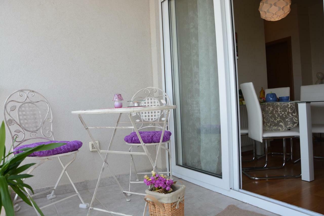 Apartment Vacation In Zadar - Mirna Exterior foto