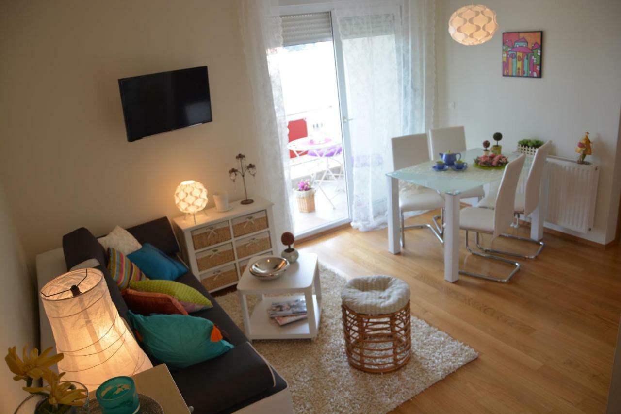 Apartment Vacation In Zadar - Mirna Exterior foto